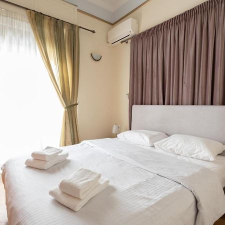 Ideal 4 Bdr Apartment In Plaka For 10! Atenas Exterior foto