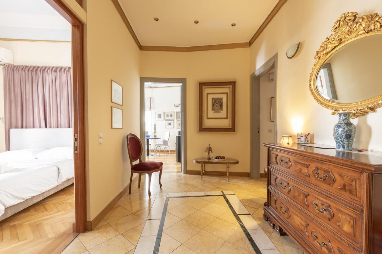 Ideal 4 Bdr Apartment In Plaka For 10! Atenas Exterior foto