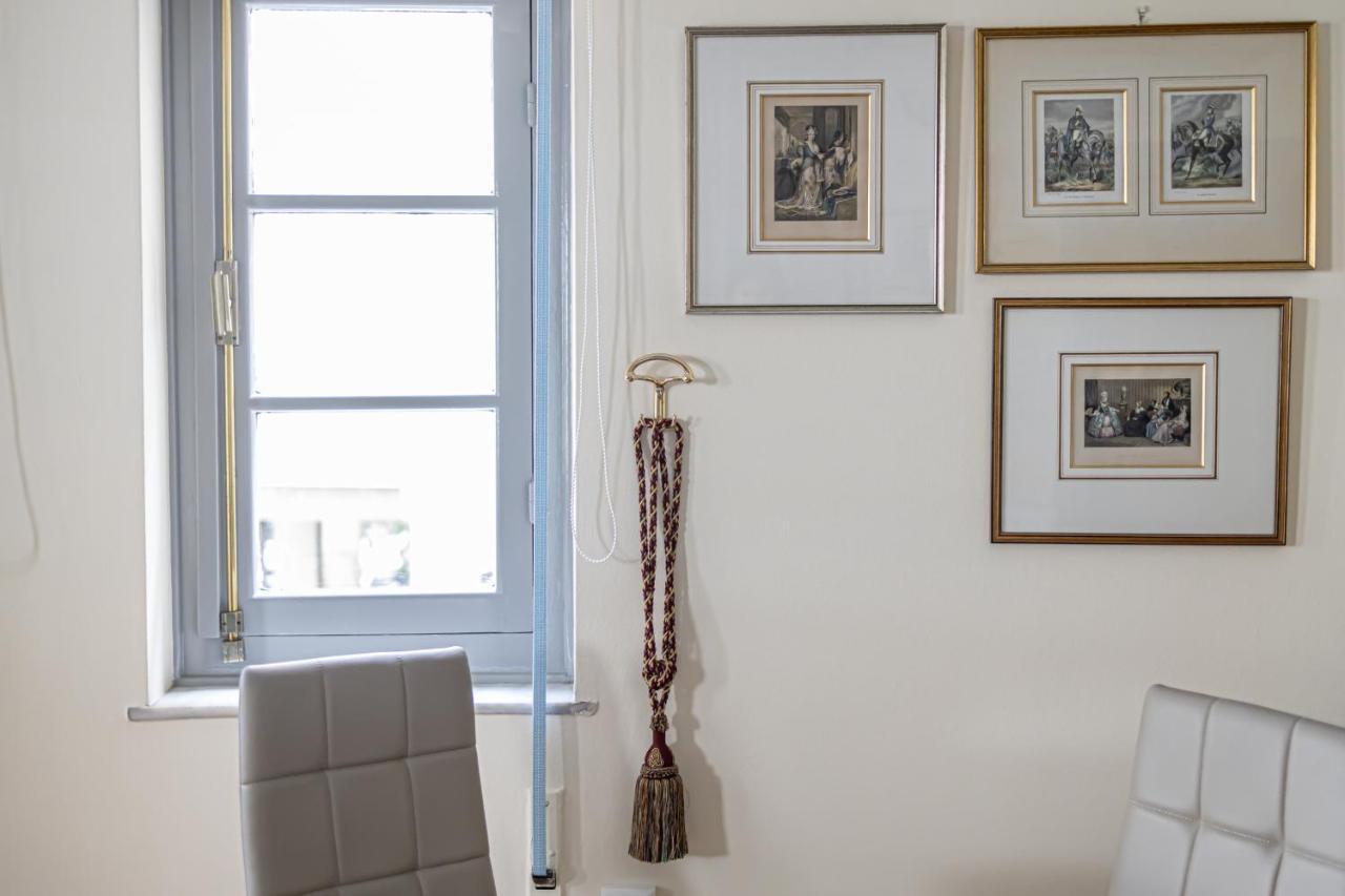 Ideal 4 Bdr Apartment In Plaka For 10! Atenas Exterior foto